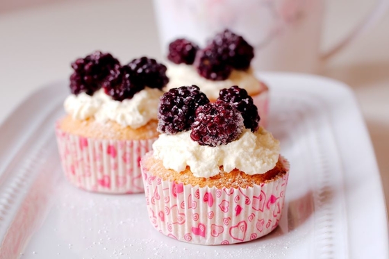 ISO Food Grade Emulsifier Cake Modifier Enlarge Volume Of Cake