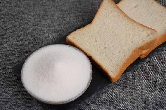 High-Quality Food-Grade Distilled Monoglyceride (DMG90) - Versatile Foaming Agent for Bakery Delights